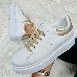 White gold croc sneaker